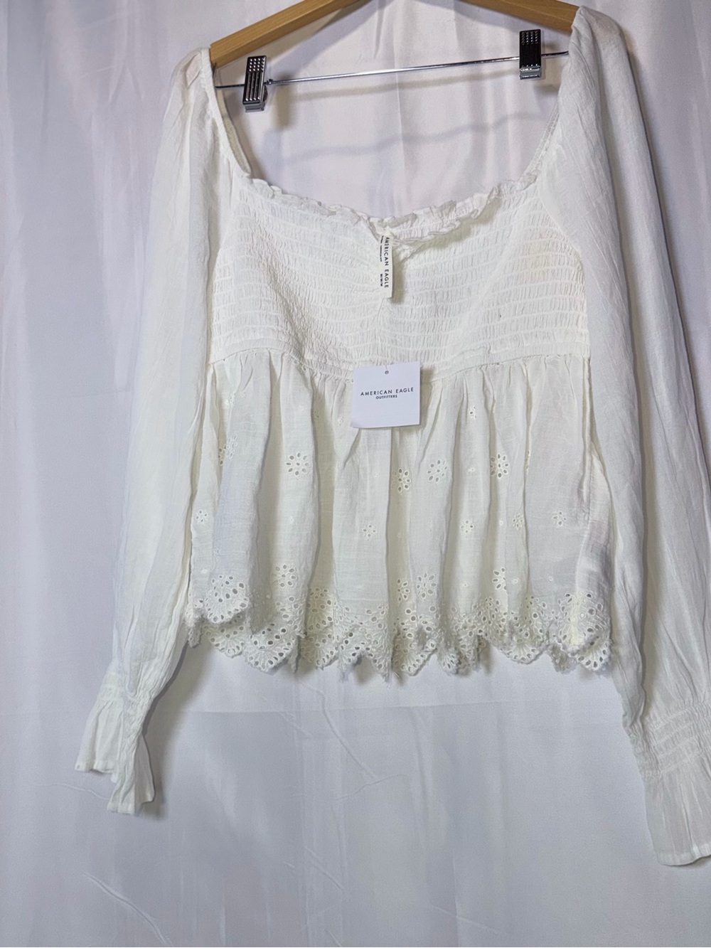 Brand New American Eagle Outfitters Cream Eyelet Smocked Peasant Blouse #104